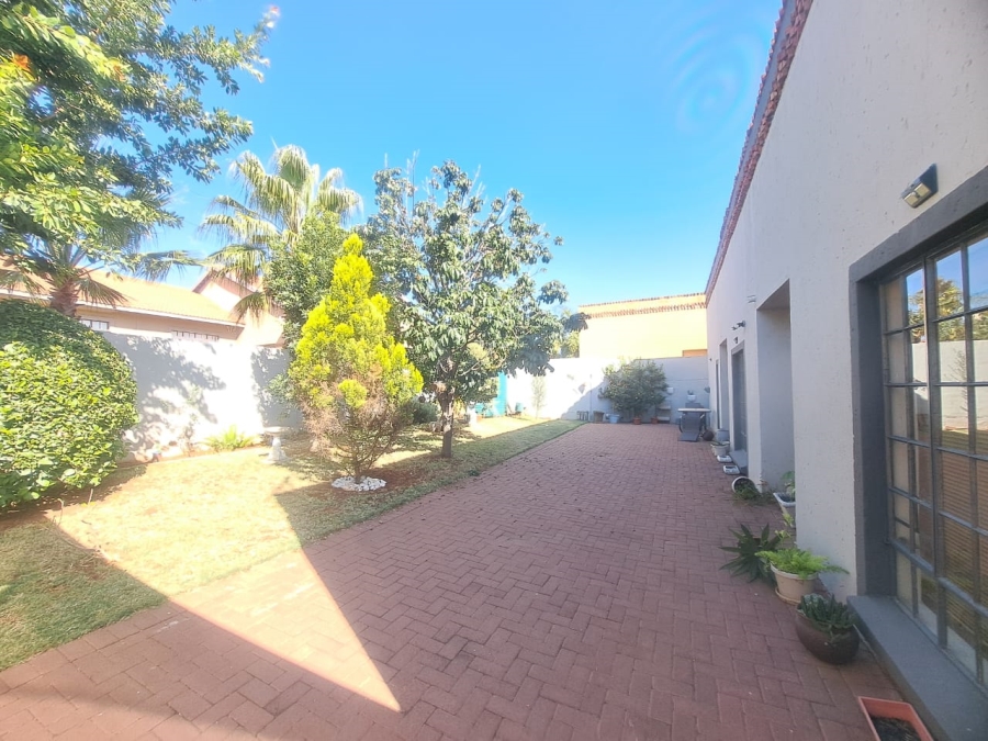 3 Bedroom Property for Sale in Safari Gardens North West